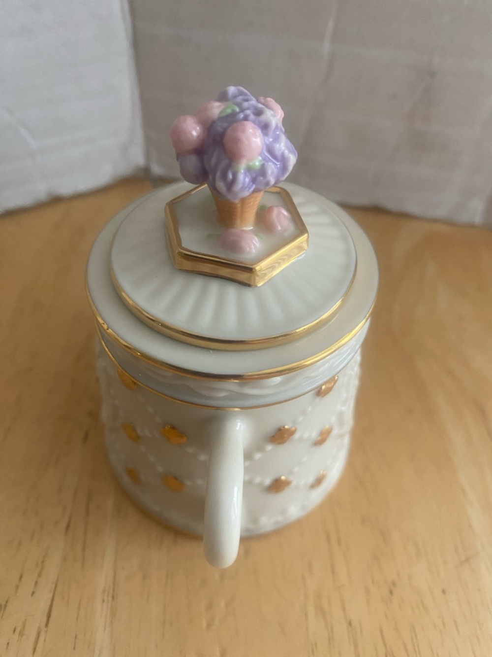 Lenox China treasures collection teapot trinket box for Mother trimmed in 24k - Picture 3 of 9